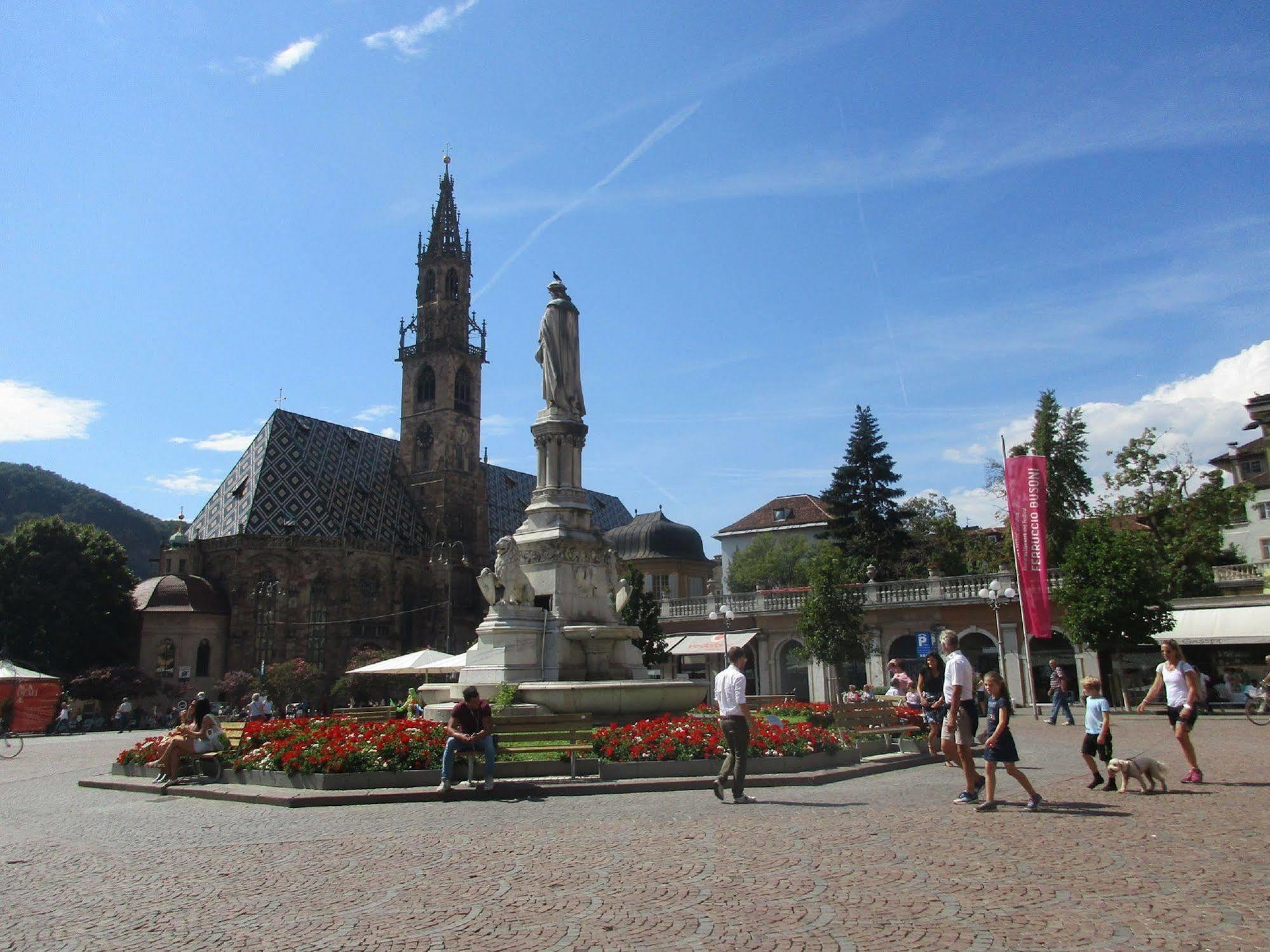 Apartment Bolzano Bagian luar foto